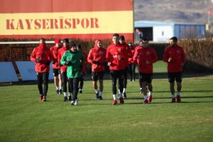 Kayserispor'da Akhisarspor hazırlıkları moralli başladı
