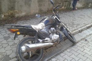 Motosiklet 10 yaşındaki &ccedil;ocuğa &ccedil;arptı