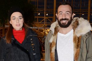Bensu Soral'ın g&ouml;zl&uuml;ğ&uuml; dikkat &ccedil;ekti