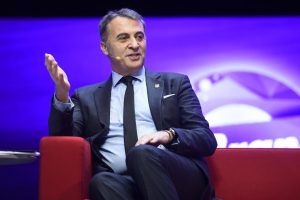 T&uuml;rk futbolu dışarı a&ccedil;ılmalı
