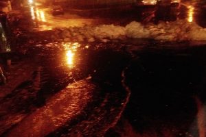 Gaziantep'te yıldırım petrol boru hattının üzerine düştü!