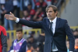 Fenerbah&ccedil;e Cocu ile yolları ayırdı