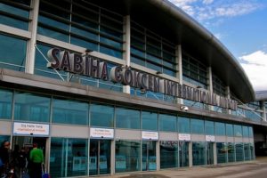Sabiha G&ouml;k&ccedil;en Havalimanı'nda taklit saat operasyonu