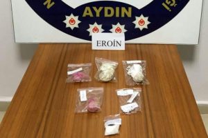 Eroinle yakalanan 2 kişi tutuklandı
