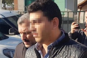 İğren&ccedil; olay! 18 yaşındaki kızın yanına yaklaşıp...