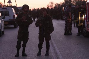 İsrail ordusu Batı Şeria'da 2'si milletvekili 3 kişiyi g&ouml;zaltına aldı