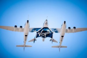 Virgin Galactic uzay turizm aracını test etti