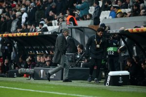 Rekortmen Beşiktaş irtifa kaybetti