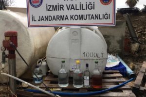 Yılbaşı &ouml;ncesi litrelerce ka&ccedil;ak i&ccedil;ki ele ge&ccedil;irildi