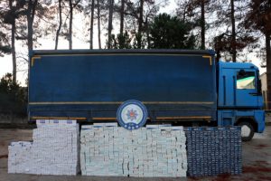 13 bin 750 paket ka&ccedil;ak sigara ele ge&ccedil;irildi!