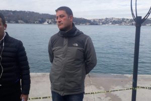 Kadın s&uuml;r&uuml;c&uuml;y&uuml; kurtaran vale o anları anlattı