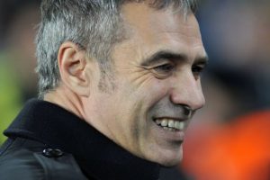 Fenerbah&ccedil;e'de Ersun Yanal ilk idmanına &ccedil;ıkıyor