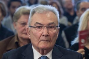 Deniz Baykal'dan CHP'ye tavsiyeler
