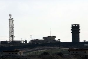PKK/YPG y&ouml;netimindeki b&ouml;lge 24 saat izleniyor