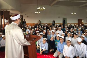 Diyanet İşleri Başkanı Erbaş, Kur'an kursu &ouml;ğrencileriyle bir araya geldi