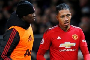 Manchester, Smalling'in s&ouml;zleşmesini uzattı