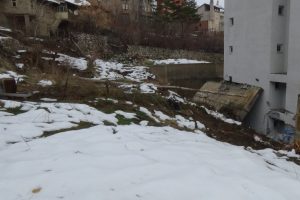 Hakkari'de okulun istinat duvarı &ccedil;&ouml;kt&uuml;