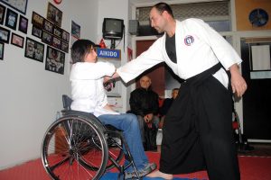Engelleri aikido ile aşıyorlar