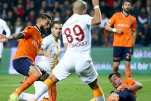 Fatih Terim'in Feghouli ikilemi!