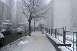 Doğu'da soğuğun h&uuml;km&uuml; s&uuml;r&uuml;yor