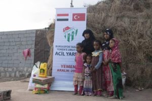 Bursasporlu taraftarların yardımları Yemen'e umut oldu