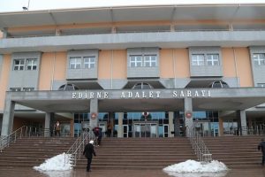 FET&Ouml;'c&uuml;leri yurt dışına ka&ccedil;ırmak isteyen ş&uuml;pheliler tutuklandı