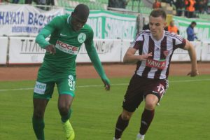 Giresunspor k&ouml;t&uuml; gidişi engelleyemiyor