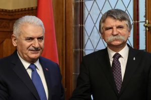 Yıldırım, Macaristan'da mevkidaşı K&ouml;ver ile bir araya geldi