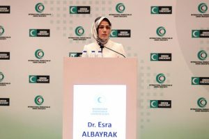 Esra Albayrak: T&uuml;t&uuml;n end&uuml;strisinin taktiklerine karşı strateji geliştireceğiz