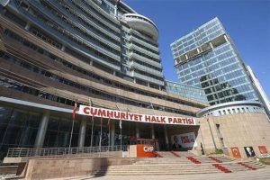 CHP yarın İstanbul, Bursa ve Antalya adaylarını açıklayacak