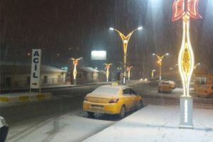 Aniden bastırdı! O ilimiz beyaza b&uuml;r&uuml;nd&uuml;