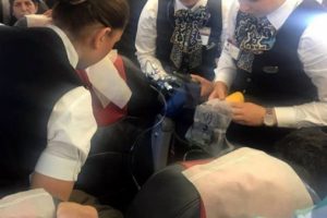U&ccedil;akta kalp krizi ge&ccedil;irdi, hastanede &ouml;ld&uuml;