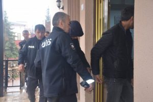 Bı&ccedil;aklama olaylarının Afgan ve Irak uyruklu ş&uuml;phelileri tutuklandı