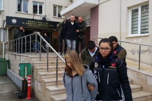 Bursa'da zehir tacirlerine baskın: 5 gözaltı