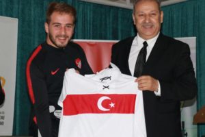 Ampute Milli Takımı, &ouml;ğrencilerle buluştu
