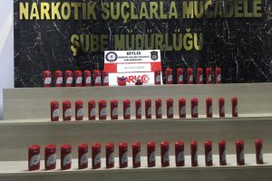 Hepsi ele ge&ccedil;irildi! Kozmetik malzemesi g&ouml;r&uuml;n&uuml;ml&uuml; ama...