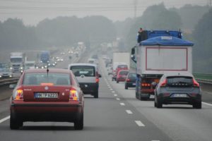 Frankfurt'ta eski dizel ara&ccedil;ların yasaklanması zaman alacak
