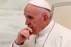 Papa'dan ırkçı siyasi söylemlere eleştiri
