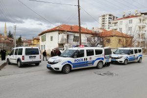 &Ouml;ğrencilerin bı&ccedil;aklı kavgası kanlı bitti
