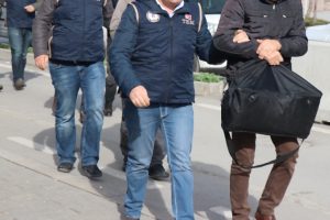 5 ilde FET&Ouml; operasyonu: 15 g&ouml;zaltı