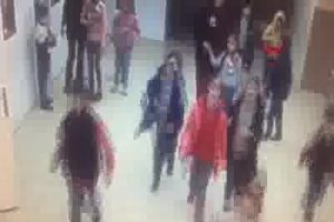 Bursa'da okuldaki deprem paniği kameralarda