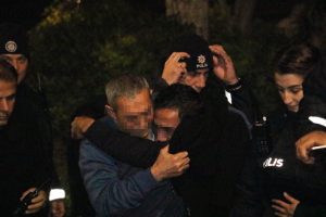 Falezlere &ccedil;ıktı; telefonu &ccedil;alınca a&ccedil;ıp, 'intihar ediyorum' dedi