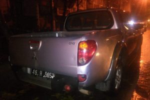 Bursa'da &ccedil;alınan kaymakamlığa ait kamyonet, terk edilmiş bulundu