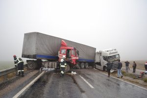 Aksaray'da 10 aracın karıştığı zincirleme kaza: 2 yaralı