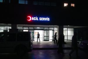 Tartışma kan g&ouml;l&uuml;ne d&ouml;nd&uuml;! Eşini, kayınpederini ve kayınvalidesini &ouml;ld&uuml;rd&uuml;