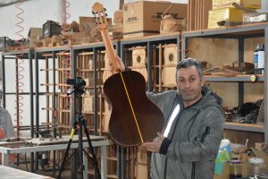 Bursa'dan d&uuml;nyaya klasik ve flamenko gitar