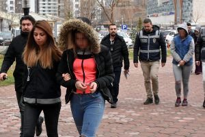Sokak ortasındaki bı&ccedil;aklamaya 1 tutuklama