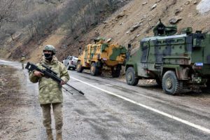 Mağarada sıkıştırılan ter&ouml;ristler etkisiz hale getirildi