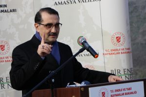 Bakan D&ouml;nmez'den Hakkari'ye doğalgaz m&uuml;jdesi
