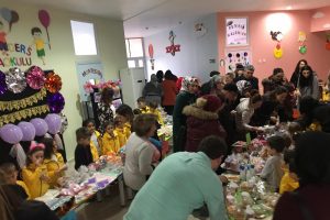 Bursa'da Siirt'teki &ouml;ğrenciler i&ccedil;in kermes d&uuml;zenledi